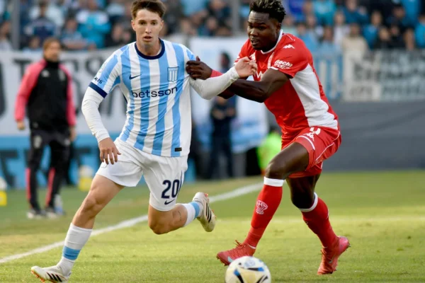 Un pacto para vivir: Racing y Huracán empataron 0-0 y se clasificaron