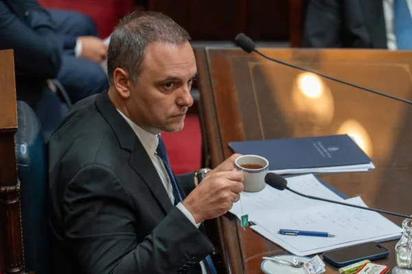 El Gobierno niega que Adorni haya gastado US$245 mil para refaccionar la casa del country