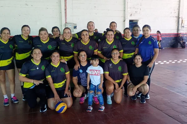 Vóley femenino: Infantería y jefatura van por el titulo