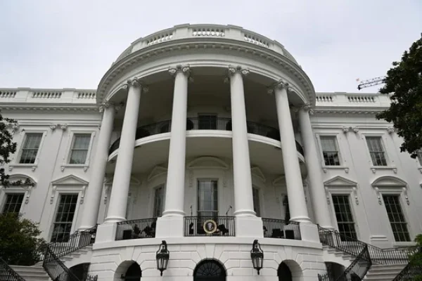 Tensión en Washington: el Servicio Secreto hirió a un hombre armado cerca de la Casa Blanca