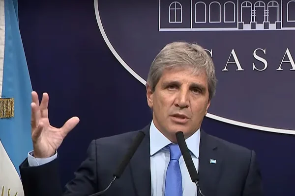 “Este es el camino correcto”: Caputo revalidó el programa económico y se mostró optimista para 2027