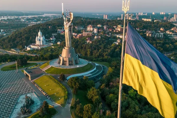 Moscú pidió evacuar diplomáticos de Kiev ante posible escalada