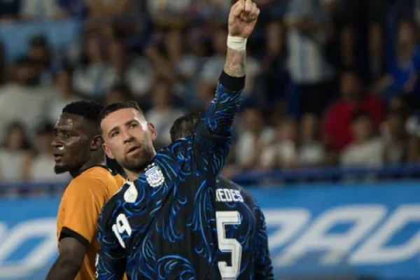 La Selección argentina debuta con equipo completo: la amnistía de FIFA permite que Otamendi juegue ante Argelia