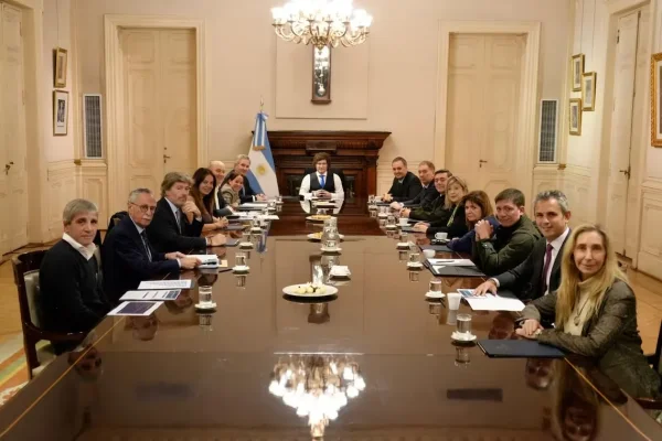 Milei encabeza nueva reunión de Gabinete en medio del escándalo Adorni