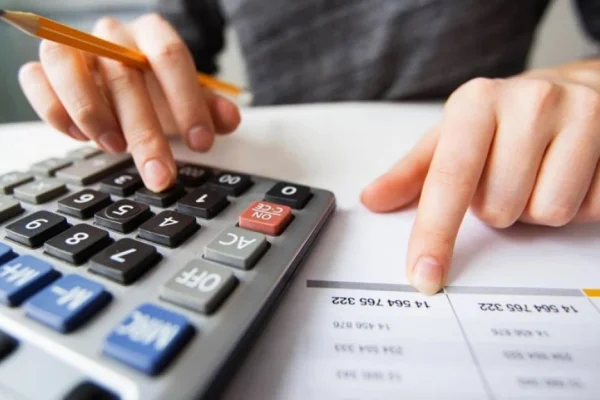Consultora advirtió que el Gobierno no cuenta con “instrumentos sostenibles” para comenzar agosto con 0% de inflación