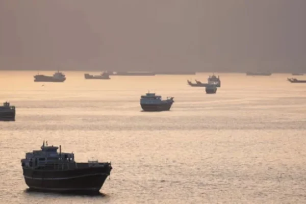 Ataque estadounidense contra barcos iraníes: seis heridos y seis desaparecidos