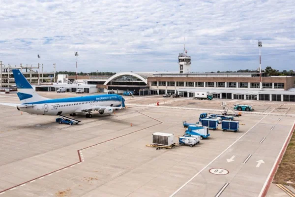 Santa Fe: una pareja fue arrestada tras intentar tener sexo durante un vuelo