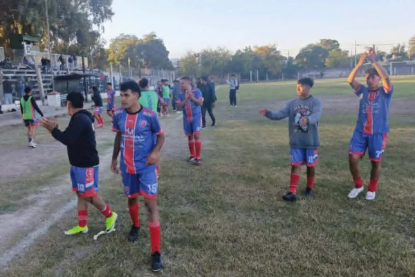 Independencia de Patquia luchó y rescató un empate agónico en la 