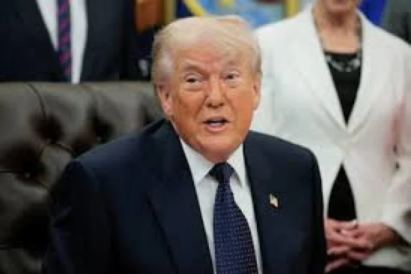 Trump lanzó una dura adevertencia contra Irán: “No se reirán más de Estados Unidos”