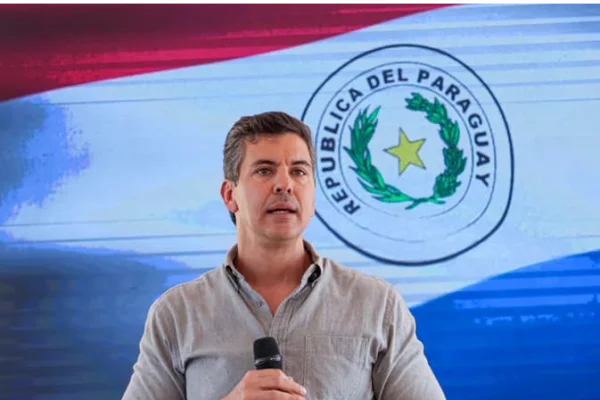 China deplora la visita del presidente de Paraguay a la región de Taiwán