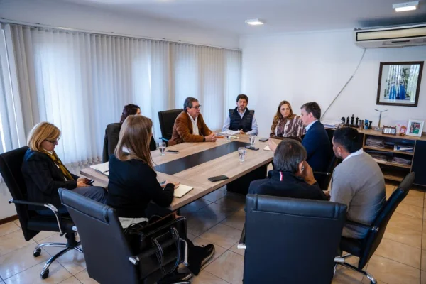 Intendentes se reunieron con Vicuña para generar empleo minero
