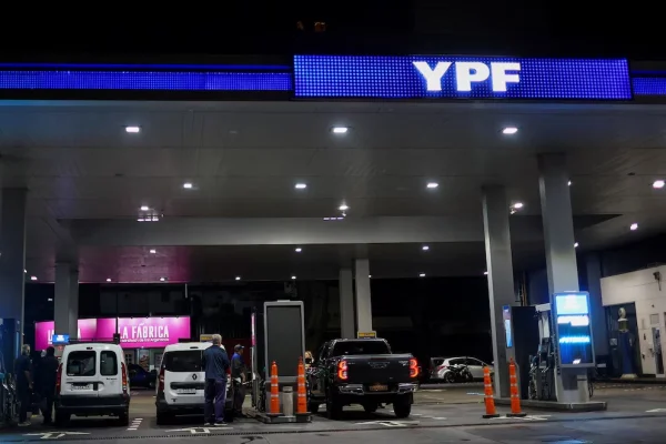 YPF aumentará el precio de los combustibles y luego lo mantendrá estable por 45 días