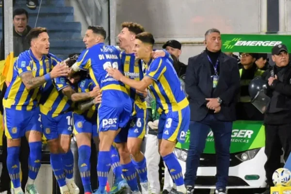 Rosario Central lo dio vuelta en el alargue, eliminó a Racing en un partido más que caliente y se metió en semifinales