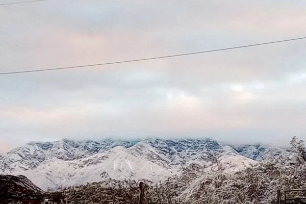 La nieve volvió al oeste riojano y dejó paisajes increíbles