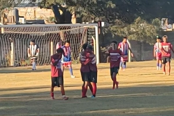 Fútbol: San Román venció a Los Obreros en cancha 