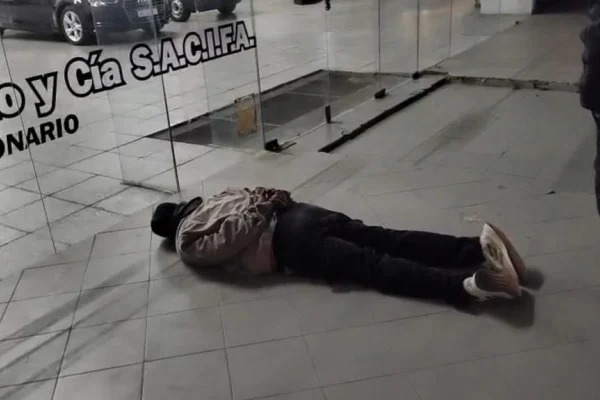 La Policía detuvo un sujeto que habia robado 22 netbooks en un depósito