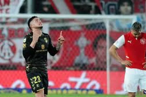 Platense busca la clasificación ante Independiente Santa F