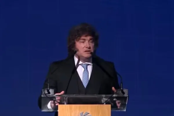 Milei afirma que se eliminó el 95% del cepo y que seguirá apretando la política monetaria contra la inflación
