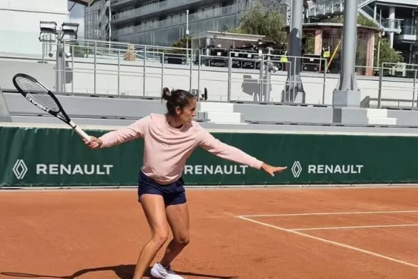 Jazmín Ortenzi va por un nuevo golpe en la Qualy de Roland Garros