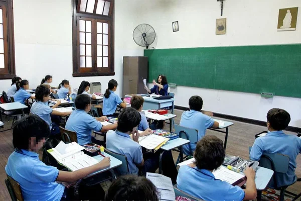 Docentes privados continúan en alerta por demoras salariales en La Rioja