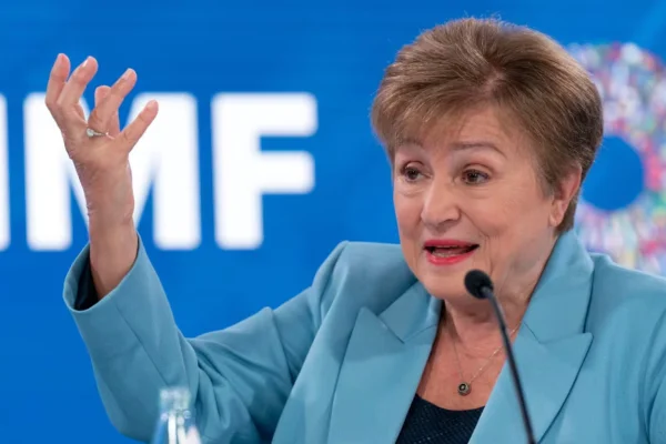 El FMI le pidió al Gobierno que libere más el cepo y avance con las reformas tributaria y previsional