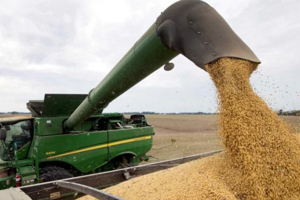 Aseguran que la baja de retenciones trae “alivio a los márgenes agrícolas” y calculan un “acotado” costo fiscal