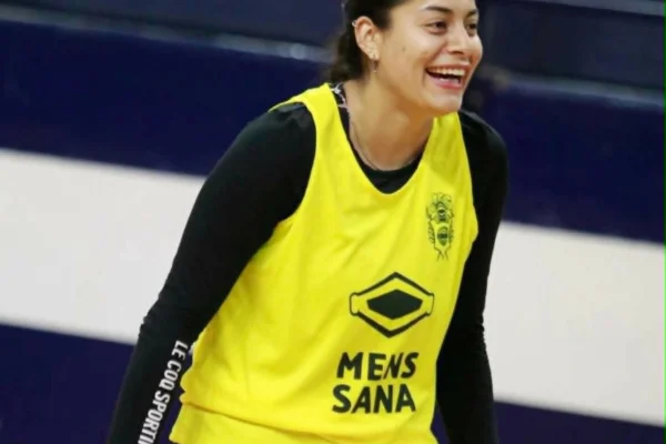 Keila Llanos regresó al plantel de Gimnasia de La Plata
