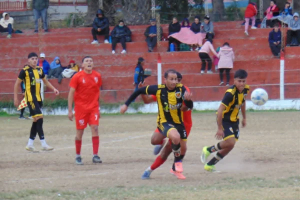 Primer festejo para Estrella Roja y lo sufrió Independiente en Chilecito