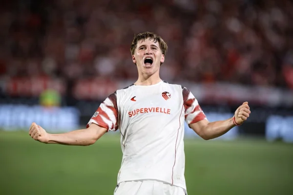 Estudiantes de La Plata se juega la clasificación a octavos de final ante Independiente Medellín