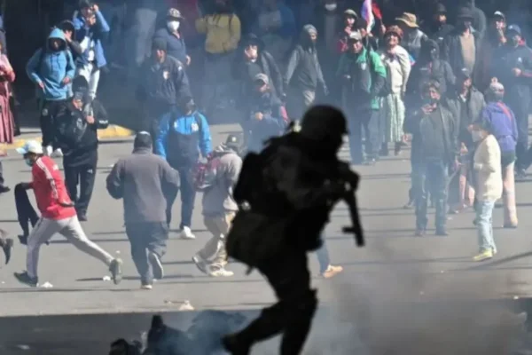 Bolivia: el Congreso autorizó la intervención de las Fuerzas Armadas