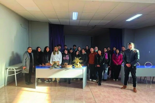 Estudiantes crean maquetas con identidad y conciencia ambiental