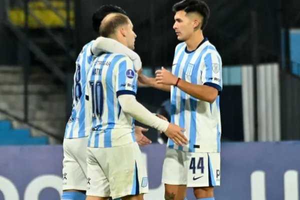 Racing venció a Independiente Petrolero en el cierre de su participación en la Copa Sudamericana
