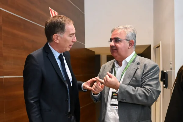 Santilli busca apoyo de gobernadores para la reforma electoral