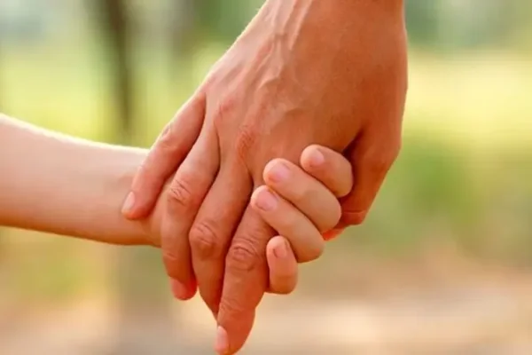 Lanzaron una convocatoria para encontrar una familia adoptiva para dos hermanas riojanas