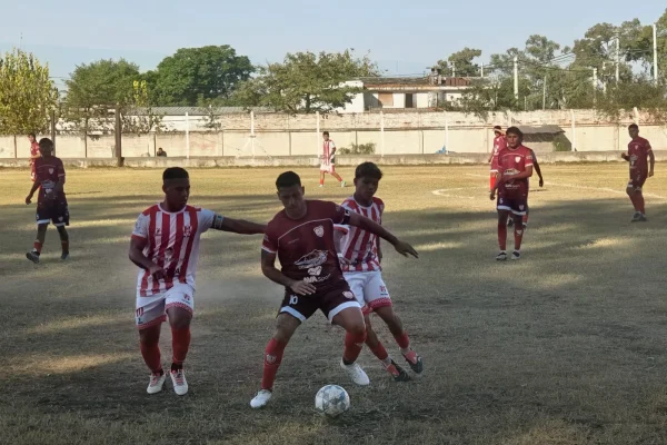 Fútbol: Estudiantes e Independiente no se sacaron ventajas