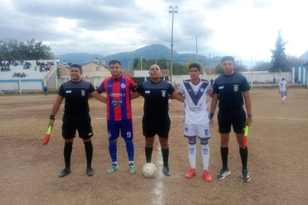 Fútbol: La cuarta fecha continúa con una triple jornada