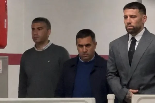 Nicolás Otamendi llegó al Monumental para firmar su contrato y convertirse en el primer refuerzo de River
