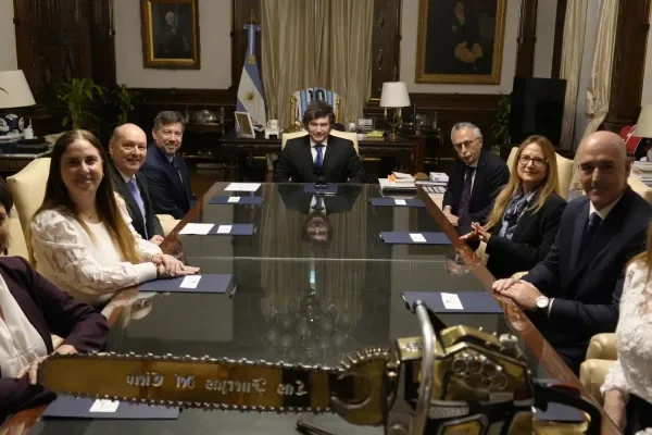 Milei se reunió con farmacéuticas y destacó una inversión privada para el sistema de salud