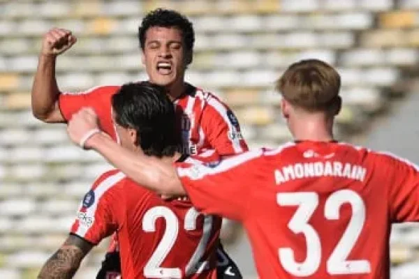Estudiantes goleó a Rosario Central y se clasificó a los octavos de final de la Copa Argentina