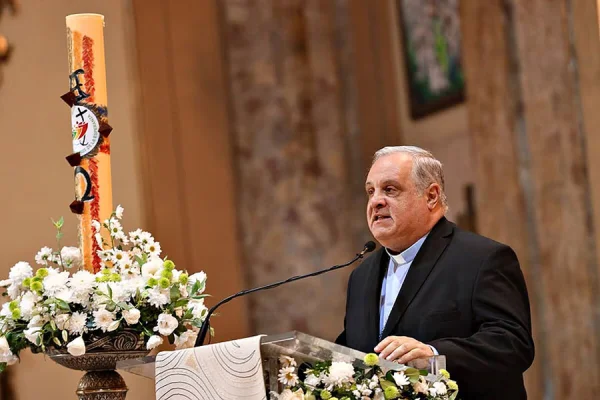 La Iglesia profundizó sus críticas a la política migratoria y desafió al Gobierno
