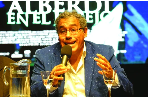 Fabián Soberón: “La ficción metaboliza el pasado para crear una lógica narrativa propia”