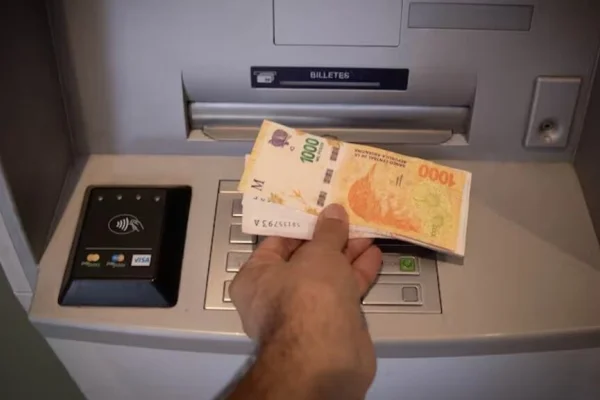 Continúa el cronograma de pago de sueldos de mayo para empleados públicos