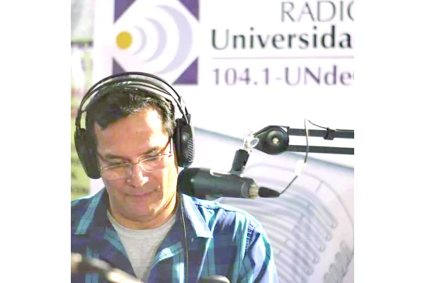 Juan Avellaneda: “La política empezó a ver al periodista como otro puño adicional”