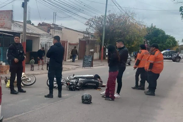 Realizó una maniobra peligrosa, ocasionó un siniestro y termino en el hospital