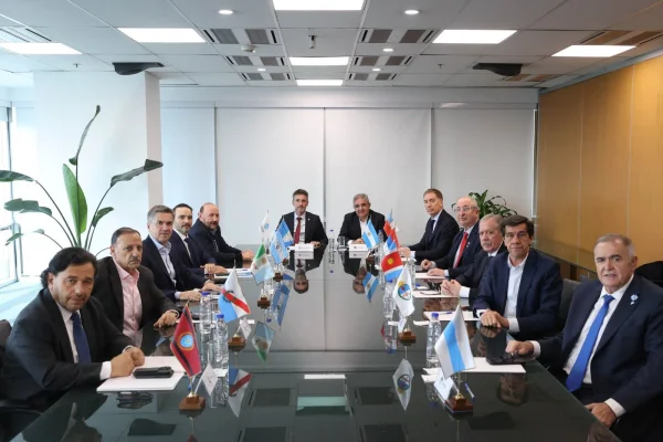 Quintela participó de la cumbre del Norte Grande y volvió a impulsar una agenda federal para la región