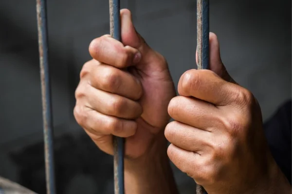 Chepes: entró a la comisaría para hablar con un preso y terminó detenido