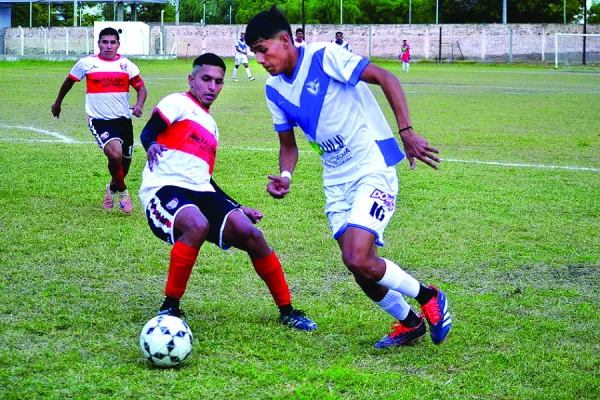 Fútbol. La quinta fecha del Torneo arranca con una doble jornada