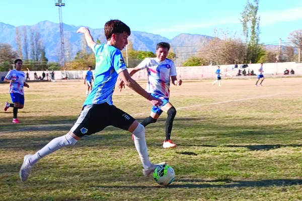 Fútbol Barrial: La “Copa de Campeones” de Guandacol ya tiene sus semifinalistas