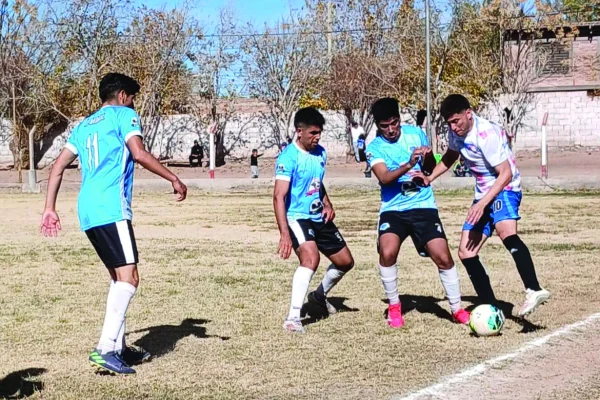 Fútbol barrial: La Copa de Campeones de Guandacol define sus finalistas