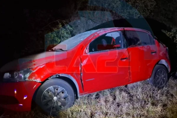 Conductora volcó con su vehículo en Ruta 9